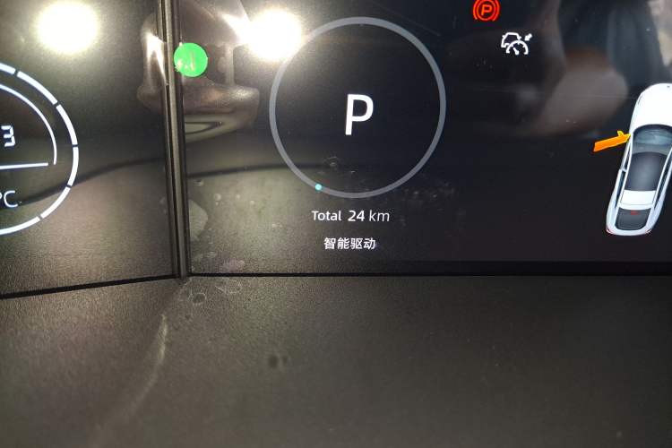 Used CHANGAN UNI-V iDD 2024 Blue Whale Smart Electric iDD 136km Luxury Model Odometer Close Up