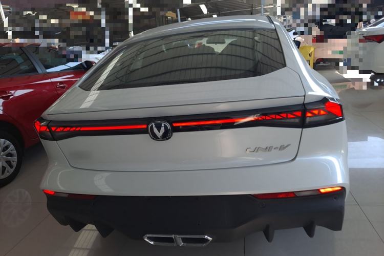 Used CHANGAN UNI-V iDD 2024 Blue Whale Smart Electric iDD 136km Luxury Model Rear