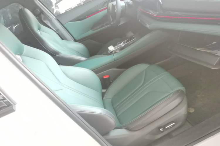 Used CHANGAN UNI-V iDD 2024 Blue Whale Smart Electric iDD 136km Luxury Model Right Front Seat