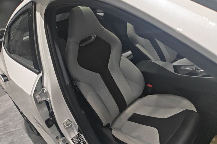 Used CHANGAN UNI-V iDD 2024 Blue Whale Smart Electric iDD 136km Luxury Model Right Front Seat