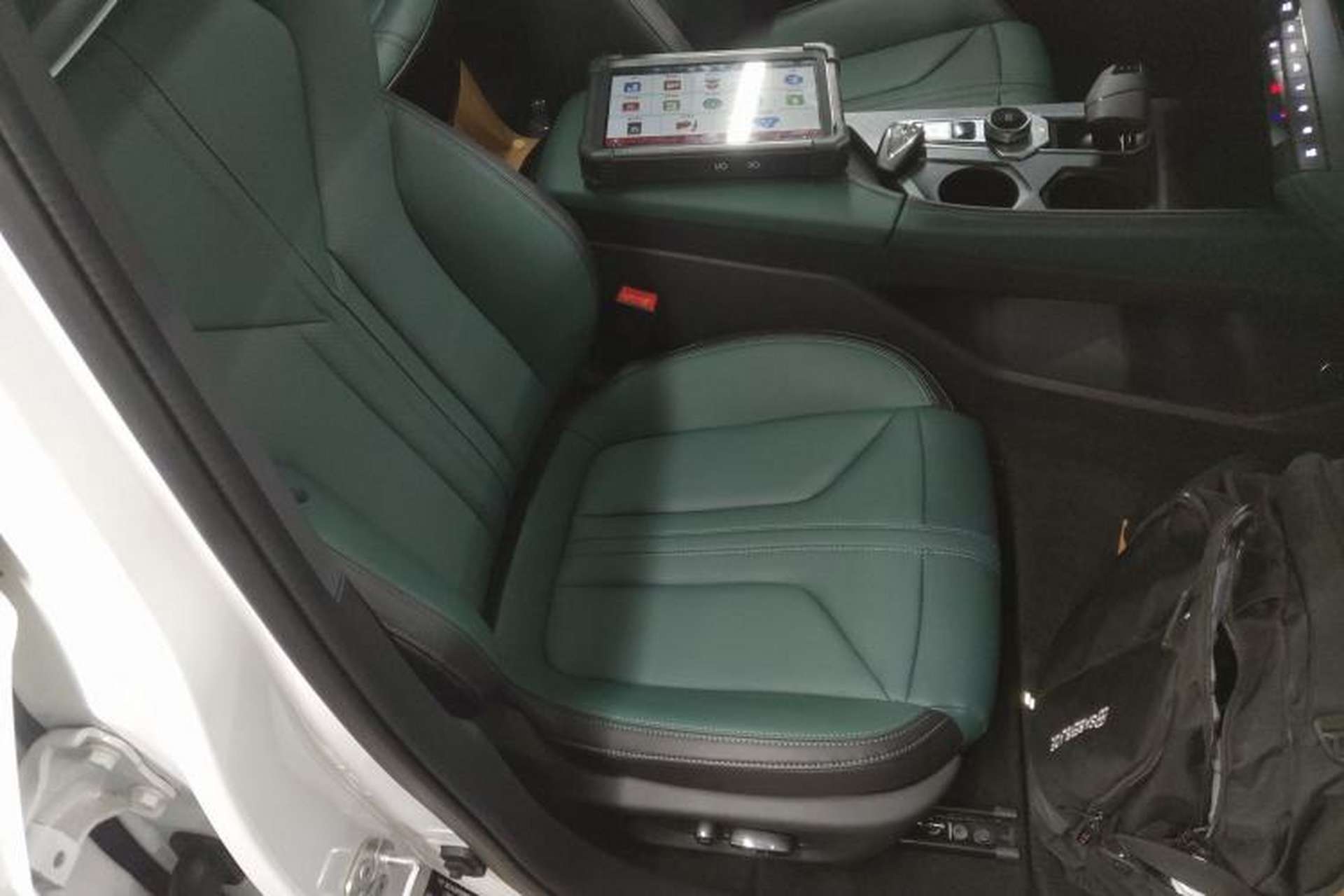 Used CHANGAN UNI-V iDD 2024 Blue Whale Smart Electric iDD 136km ZhiKu Model Right Front Seat