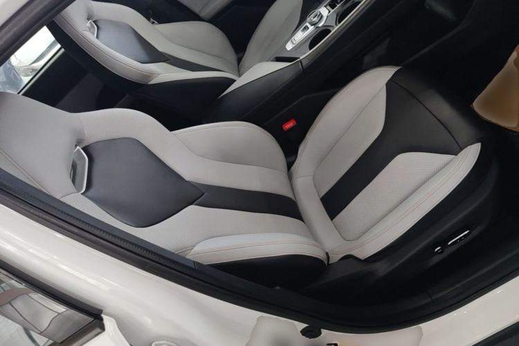 Used CHANGAN UNI-V iDD 2024 Blue Whale Smart Electric iDD 136km ZhiKu Model Right Front Seat