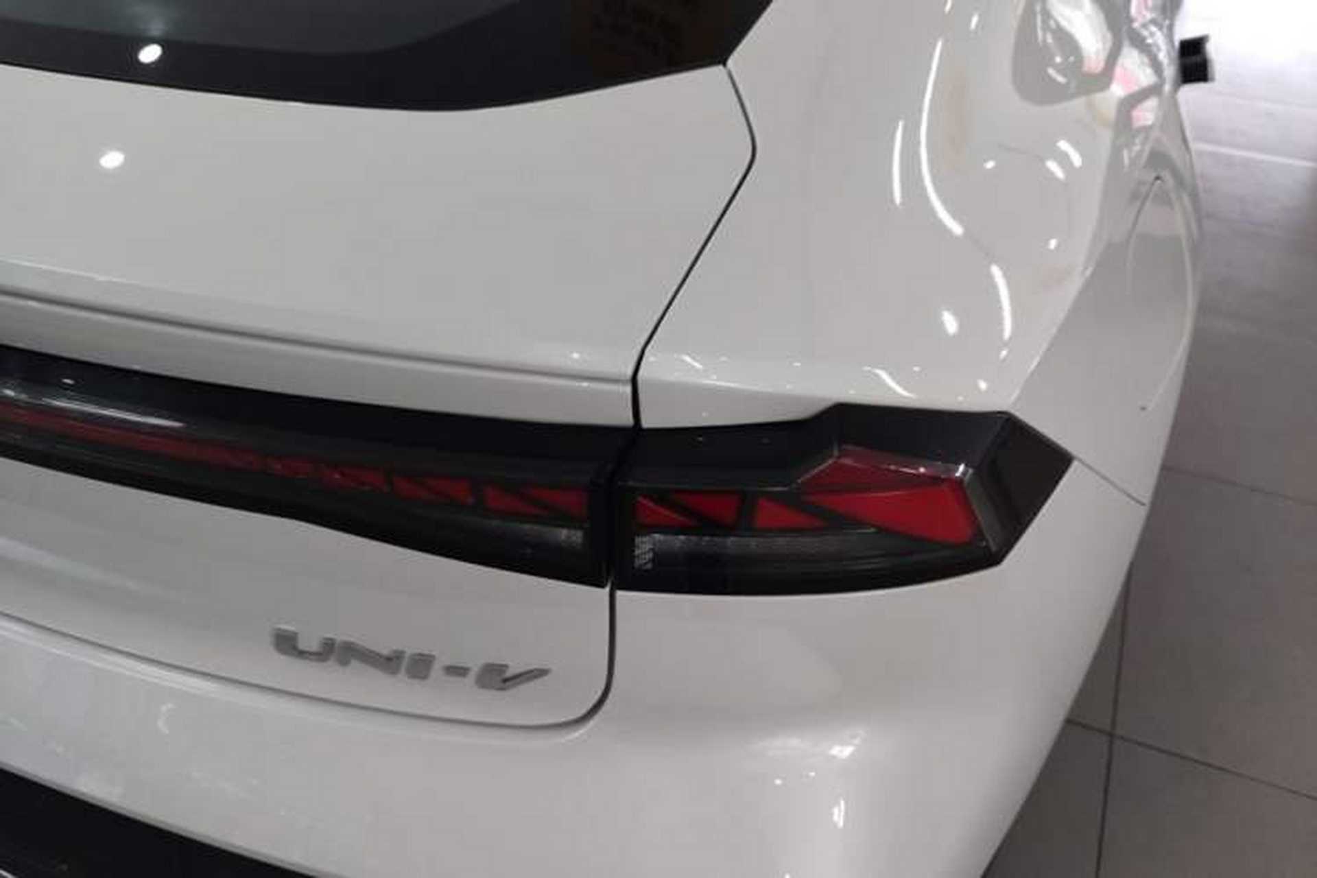 Used CHANGAN UNI-V iDD 2024 Blue Whale Smart Electric iDD 136km ZhiKu Model Right Rear Taillight