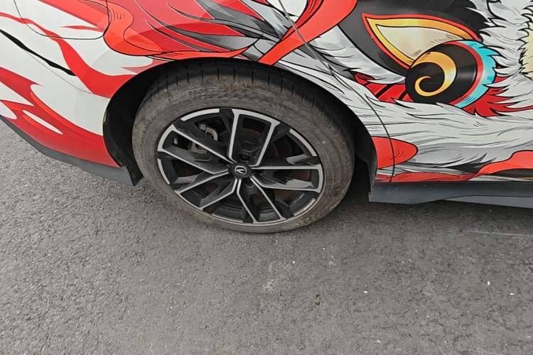 Used CHANGAN UNI-V iDD 2024 Blue Whale Smart Electric iDD 136km ZhiKu Model Right Rear Wheel Hub
