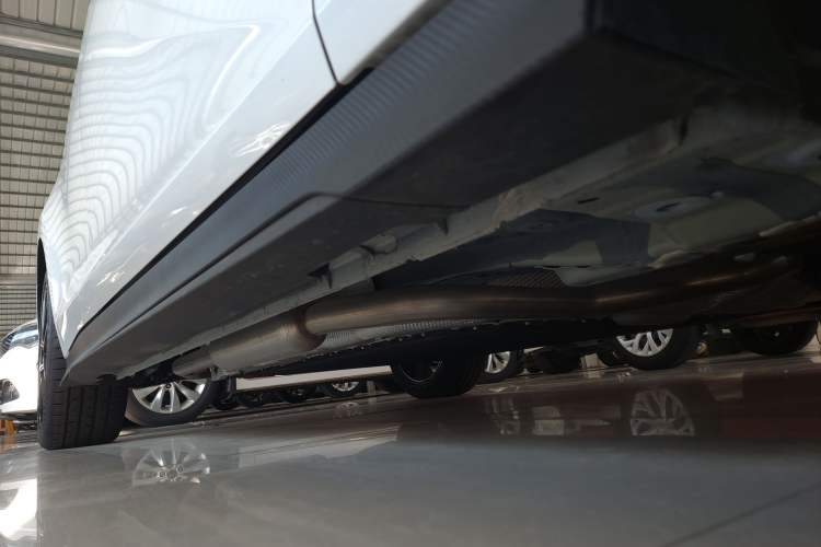 Used CHANGAN UNI-V iDD 2024 Blue Whale Smart Electric iDD 136km Luxury Model Right Side Sill