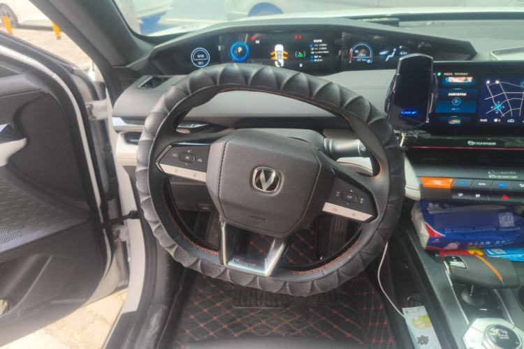 Used CHANGAN UNI-V iDD 2024 Blue Whale Smart Electric iDD 136km Luxury Model Steering Wheel