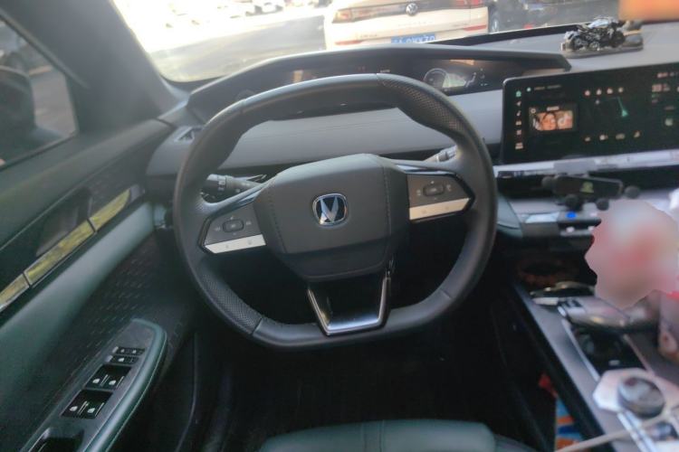 Used CHANGAN UNI-V iDD 2024 Blue Whale Smart Electric iDD 136km ZhiKu Model Steering Wheel
