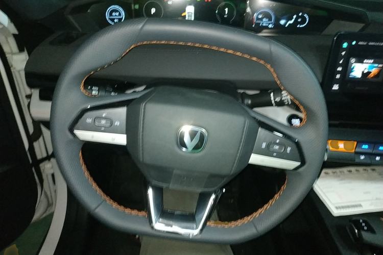 Used CHANGAN UNI-V iDD 2024 Blue Whale Smart Electric iDD 136km ZhiKu Model Steering Wheel