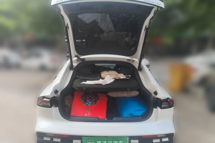 Used CHANGAN UNI-V iDD 2024 Blue Whale Smart Electric iDD 136km Luxury Model Trunk