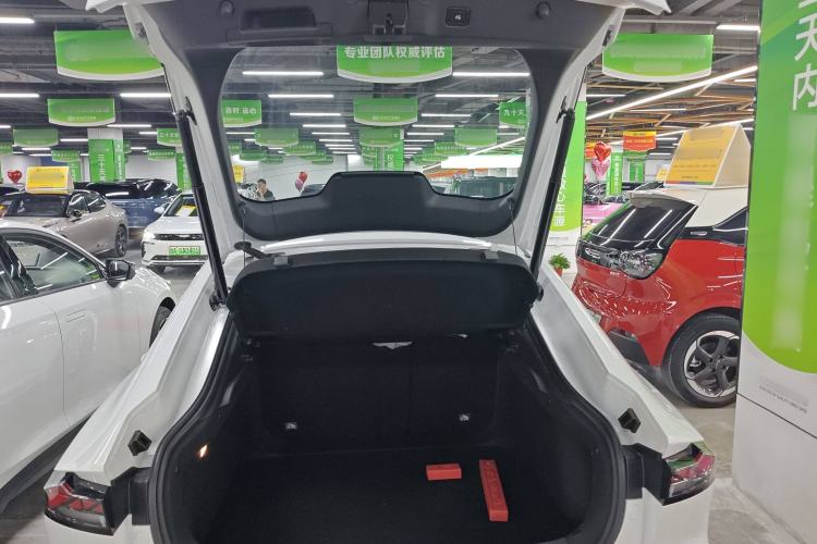 Used CHANGAN UNI-V iDD 2024 Blue Whale Smart Electric iDD 136km Luxury Model Trunk
