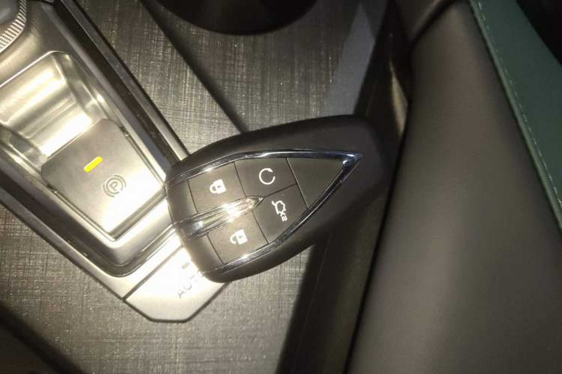 Used CHANGAN UNI-V iDD 2024 Blue Whale Smart Electric iDD 136km ZhiKu Model Vehicle Key
