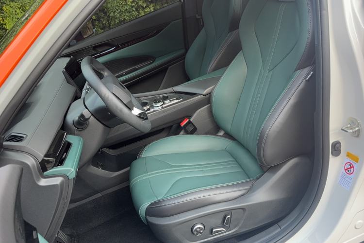 Used CHANGAN UNI-V iDD 2024 Blue Whale Smart Electric iDD 136km Luxury Model Left Front Seat