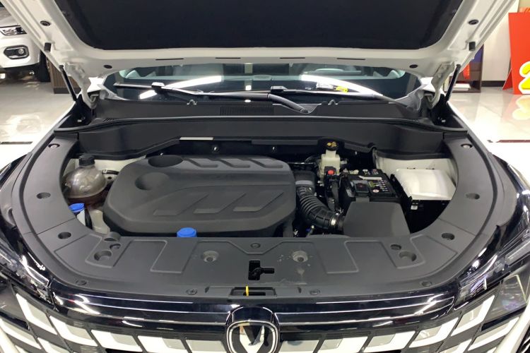 Used CHANGAN UNI-Z 2025 1.5T Premium Edition Engine Bay