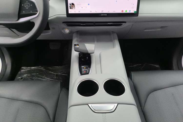 Used CHANGAN UNI-Z 2025 1.5T Premium Edition Gear Lever