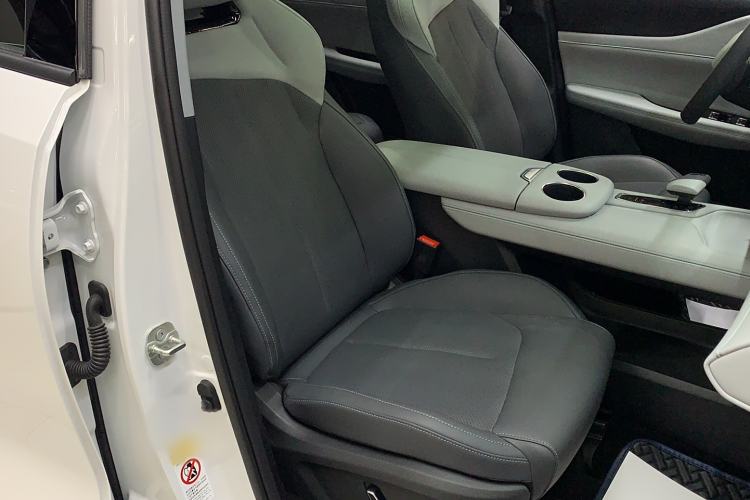 Used CHANGAN UNI-Z 2025 1.5T Premium Edition Right Front Seat