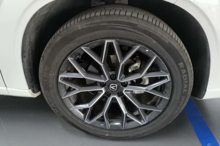 Used CHANGAN UNI-Z 2025 1.5T Premium Edition Right Front Wheel Hub