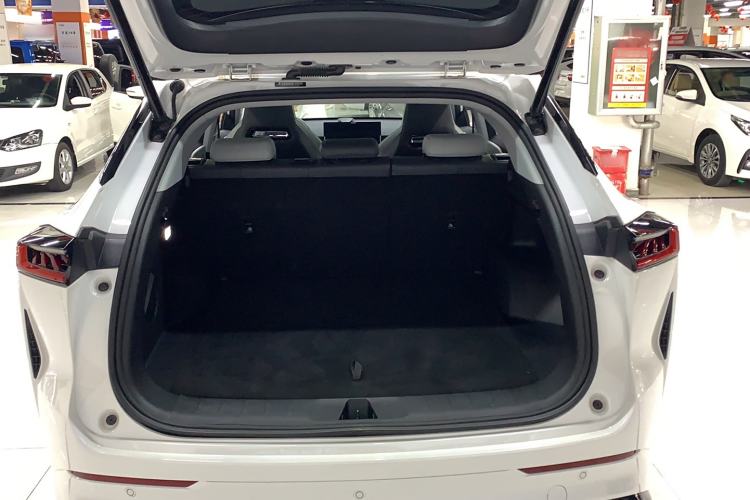 Used CHANGAN UNI-Z 2025 1.5T Premium Edition Trunk