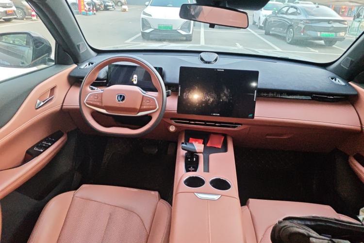 Used CHANGAN UNI-Z 2025 1.5T Premium Edition Center Console