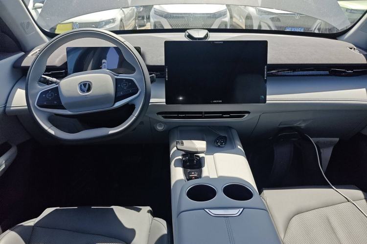 Used CHANGAN UNI-Z 2025 1.5T Premium Edition Center Console