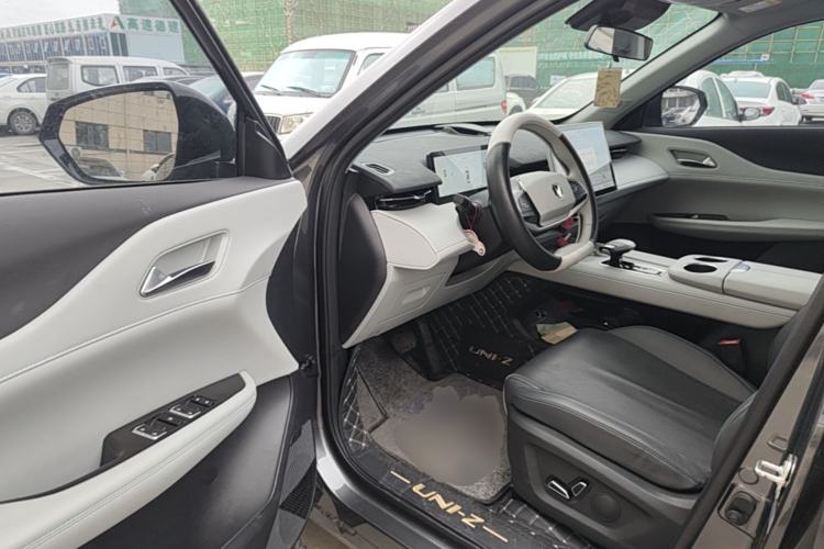 Used CHANGAN UNI-Z 2025 1.5T Luxury Version Driver Seat