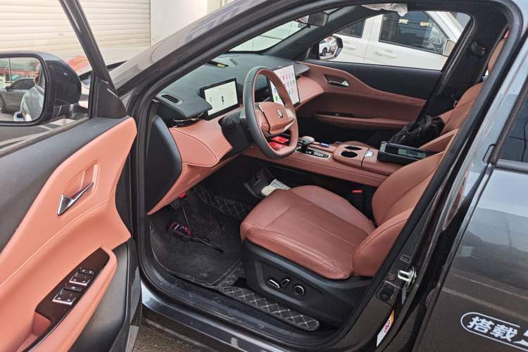Used CHANGAN UNI-Z 2025 1.5T Premium Edition Driver Seat