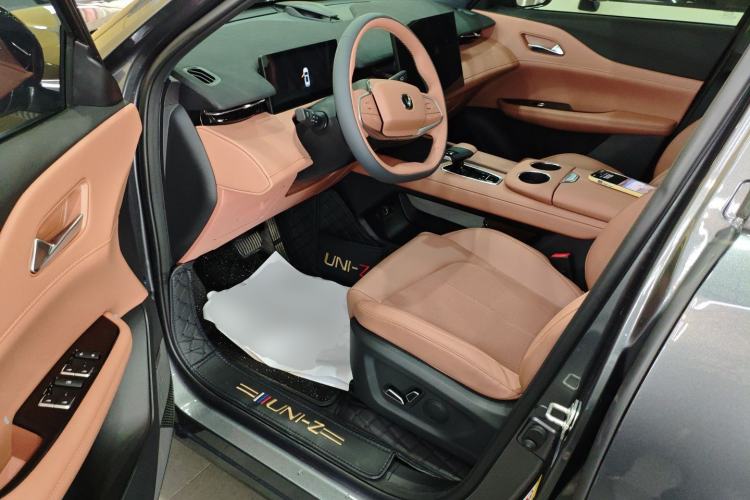 Used CHANGAN UNI-Z 2025 1.5T Luxury Version Driver Seat
