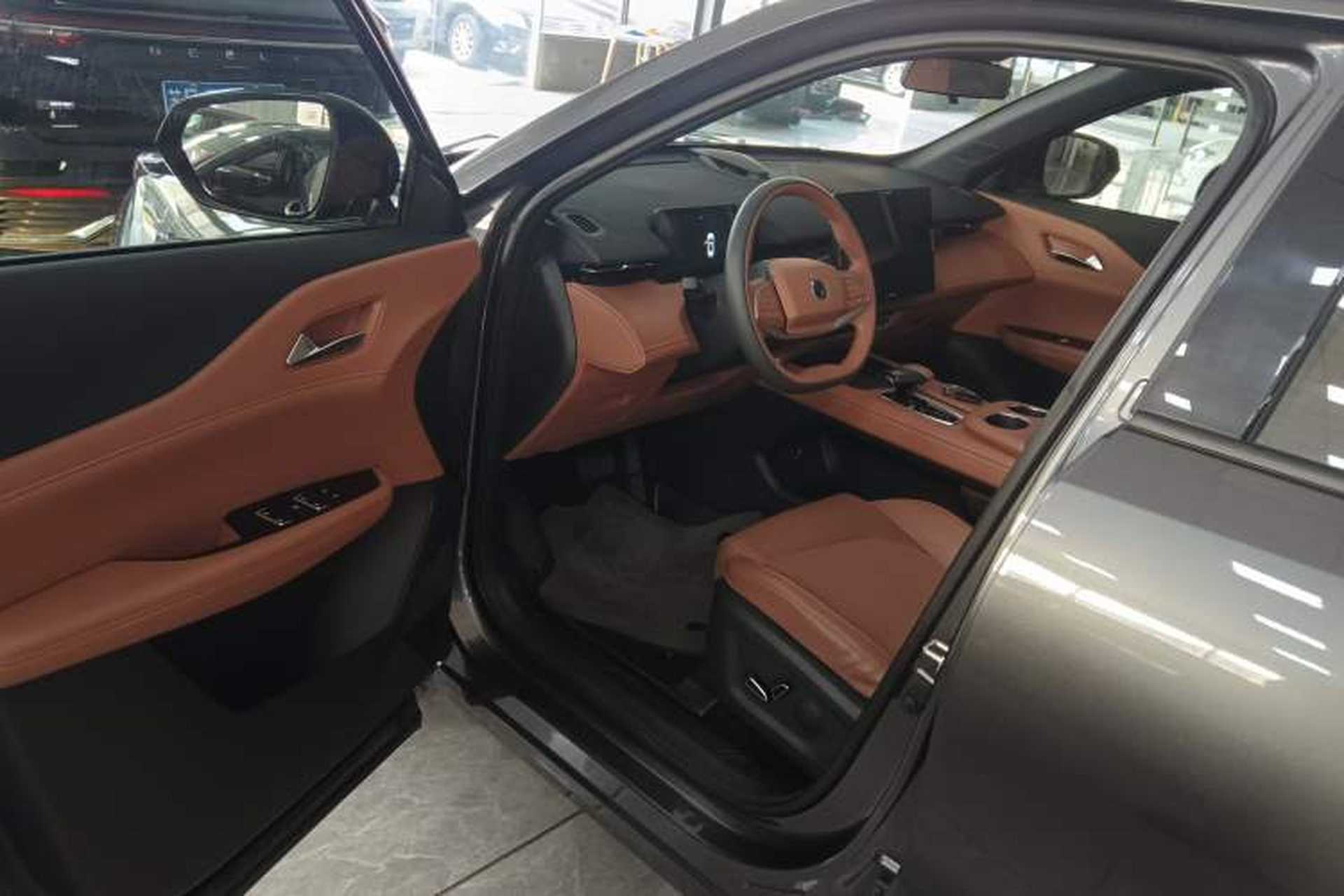 Used CHANGAN UNI-Z 2025 1.5T Luxury Version Driver Seat
