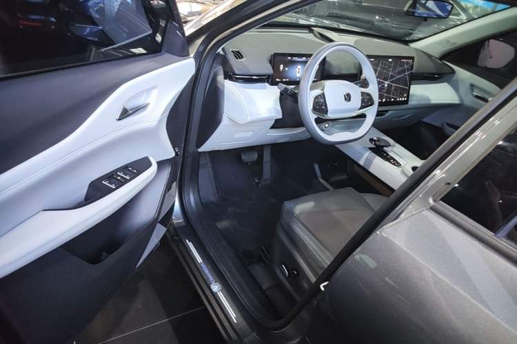 Used CHANGAN UNI-Z 2025 1.5T Luxury Version Driver Seat