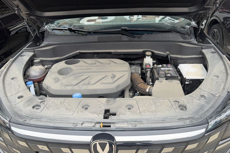 Used CHANGAN UNI-Z 2025 1.5T Premium Edition Engine Bay