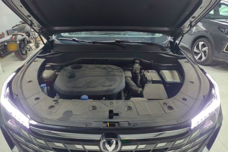 Used CHANGAN UNI-Z 2025 1.5T Premium Edition Engine Bay
