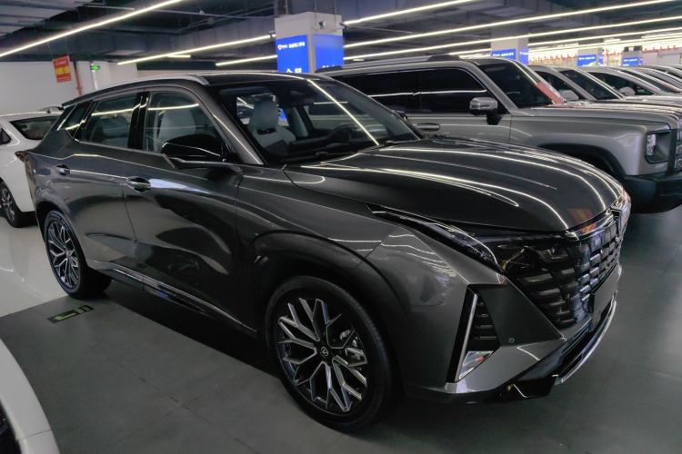 Used CHANGAN UNI-Z 2025 1.5T Premium Edition Exterior 2