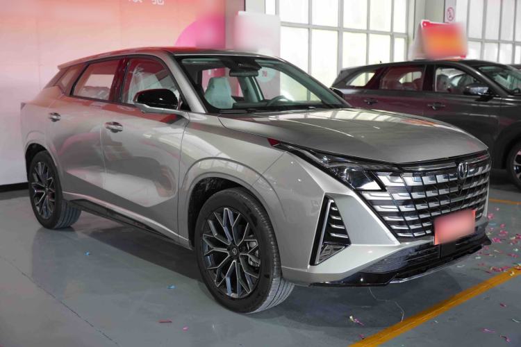 Used CHANGAN UNI-Z 2025 1.5T Luxury Version Exterior 2