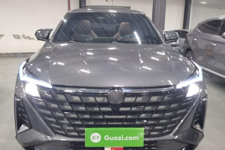 Used CHANGAN UNI-Z 2025 1.5T Luxury Version Exterior 2