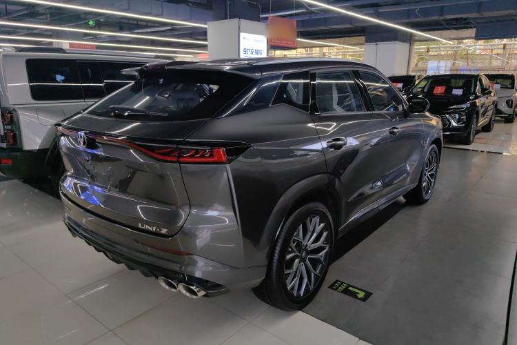 Used CHANGAN UNI-Z 2025 1.5T Premium Edition Exterior 3