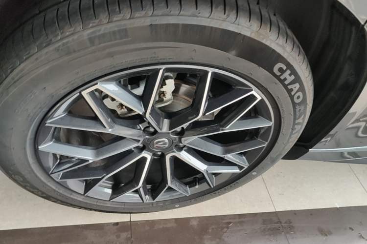 Used CHANGAN UNI-Z 2025 1.5T Premium Edition Exterior 3