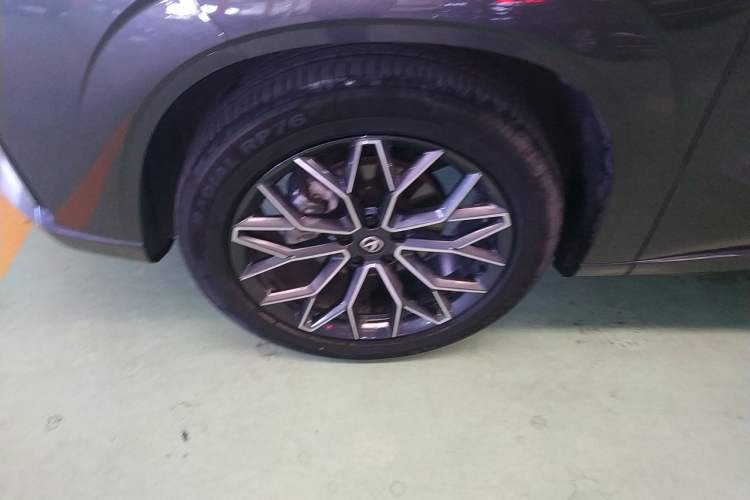 Used CHANGAN UNI-Z 2025 1.5T Premium Edition Exterior 4