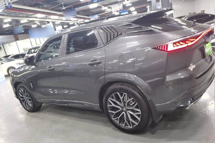 Used CHANGAN UNI-Z 2025 1.5T Luxury Version Exterior 4