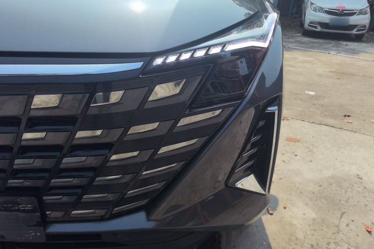 Used CHANGAN UNI-Z 2025 1.5T Premium Edition Exterior 5