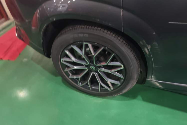 Used CHANGAN UNI-Z 2025 1.5T Premium Edition Exterior 5