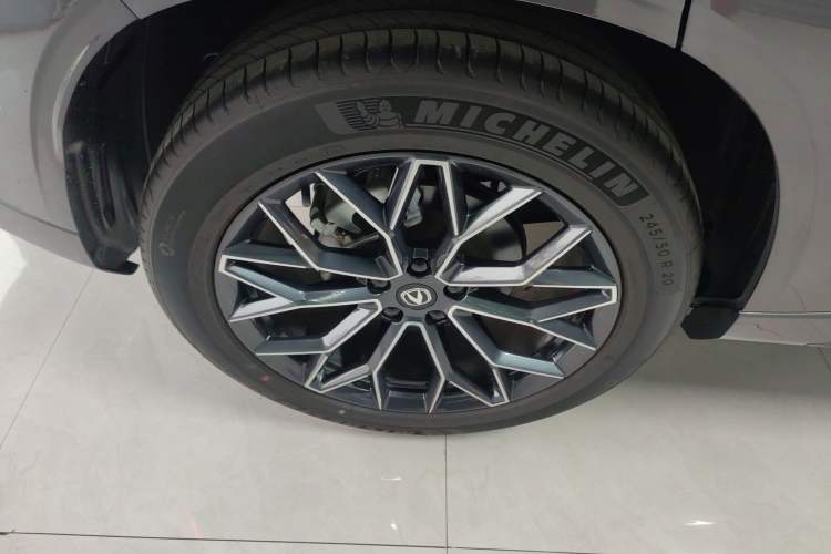 Used CHANGAN UNI-Z 2025 1.5T Premium Edition Exterior 8
