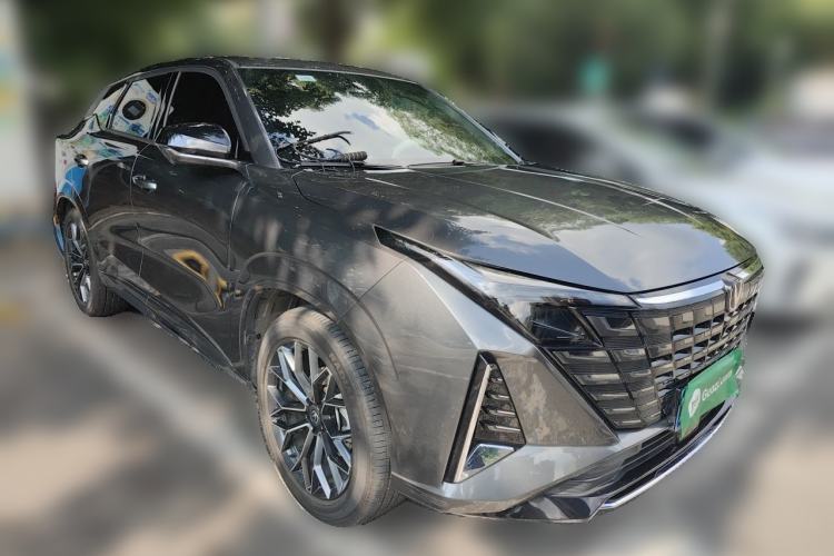 Used CHANGAN UNI-Z 2025 1.5T Luxury Version Front Right 45 Deg