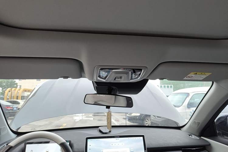 Used CHANGAN UNI-Z 2025 1.5T Luxury Version Headliner