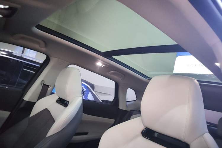 Used CHANGAN UNI-Z 2025 1.5T Luxury Version Headliner