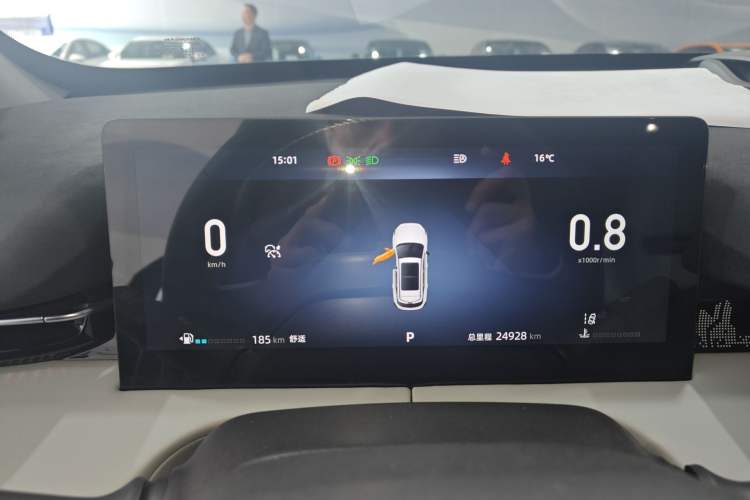 Used CHANGAN UNI-Z 2025 1.5T Premium Edition Instrument Cluster