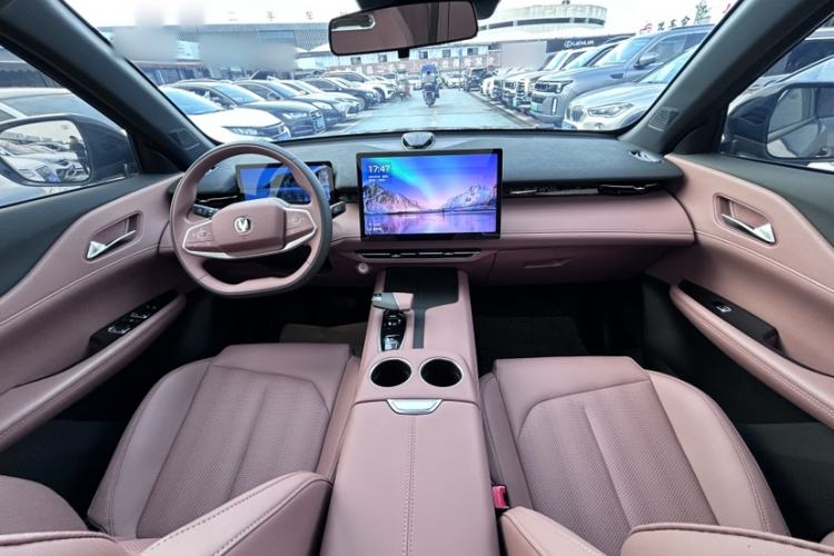 Used CHANGAN UNI-Z 2025 1.5T Premium Edition Interior 1