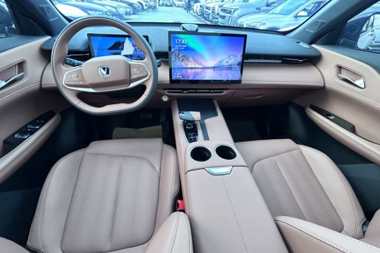 Used CHANGAN UNI-Z 2025 1.5T Premium Edition Interior 2