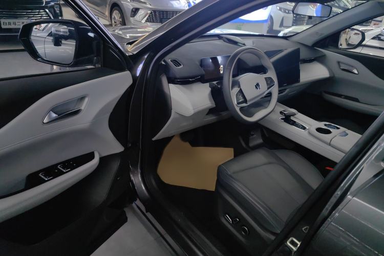 Used CHANGAN UNI-Z 2025 1.5T Premium Edition Interior 2