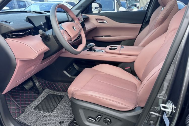 Used CHANGAN UNI-Z 2025 1.5T Premium Edition Interior 3