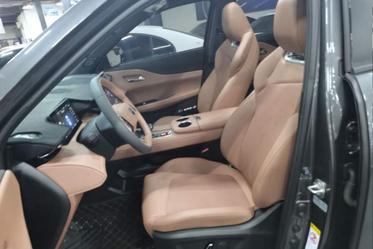 Used CHANGAN UNI-Z 2025 1.5T Luxury Version Interior 3