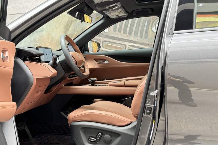 Used CHANGAN UNI-Z 2025 500Bar PRO Interior 4